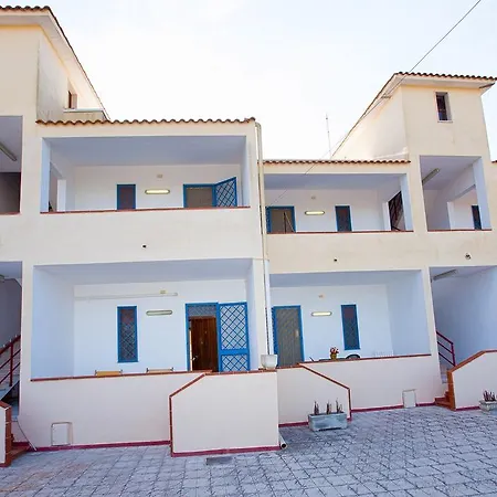Casa Vacanza Cosimo 8 A Torre Colimena Σπίτι διακοπών *
